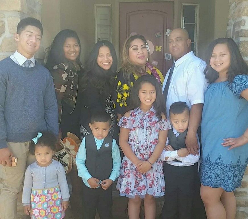 Aiga Limalau 
Saeu Taafuli Otuafi with her family 